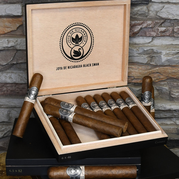 Joya De Nicaragua Black Swan